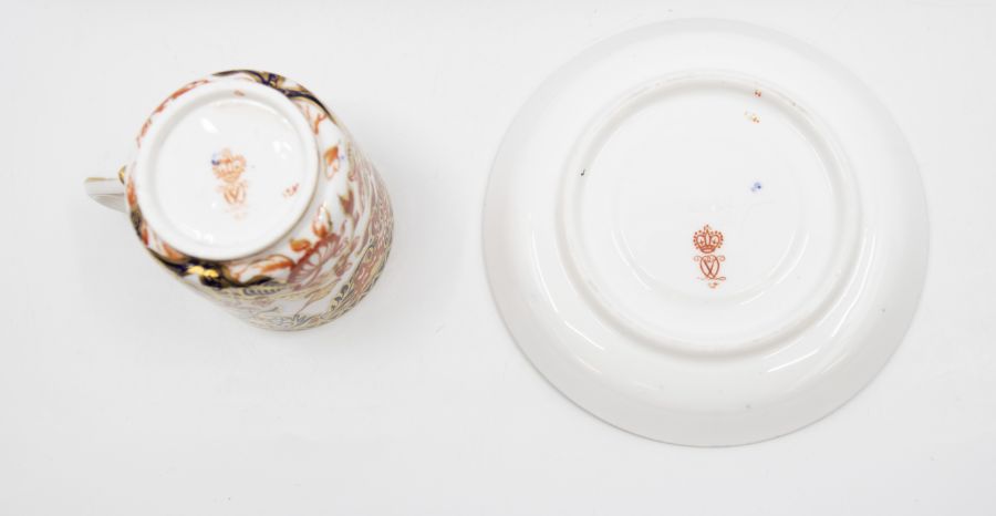 A Royal Crown Derby Old Imari tea for two on tray, along with 6 cups and saucers and a bowl - Image 2 of 5