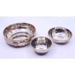 Three silver bowls (450g)