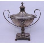 A Swedish Silver sauce bowl with a lid, weight: approx. 620g