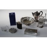 A mixed lot of silver plated wares, to include goblets, coffee pot, set of six soup spoons, bread