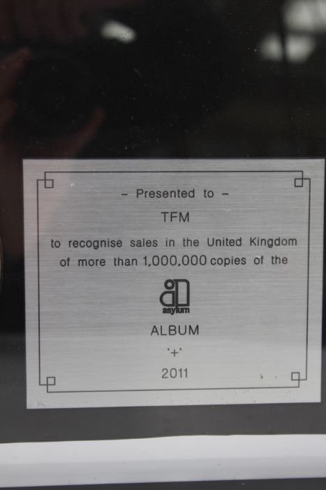 Framed Ed Sheeran Cd Award - Image 2 of 4