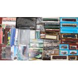 OO Gauge: A collection of assorted OO Gauge boxed and unboxed items to include: Mainline and