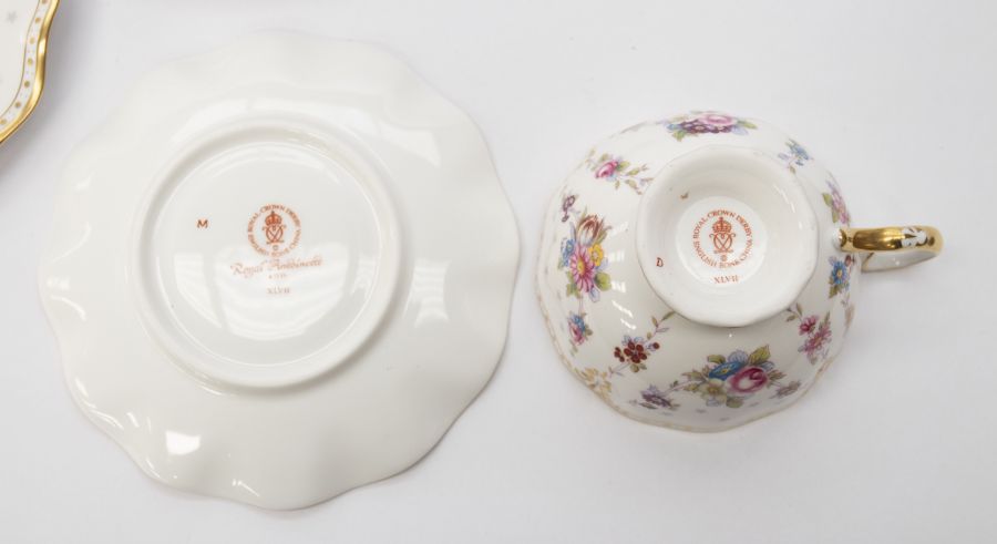 Royal Crown Derby - Royal Antoinette Tea service with cake stand, teapot, cups and saucers (1st - Image 2 of 10