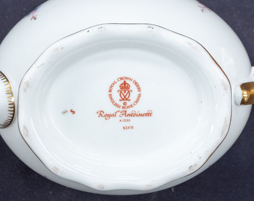 Royal Crown Derby - Royal Antoinette Tea service with cake stand, teapot, cups and saucers (1st - Image 6 of 10