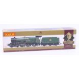 Hornby: A boxed Hornby, OO Gauge, BR 4-6-0 Castle Class 7P 'Earl Cairns', Pete Waterman Collection