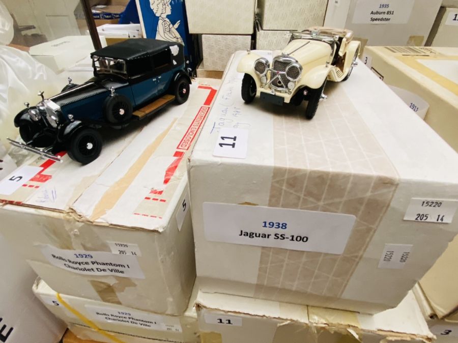 A collection of die cast model cars - including franklin mint - all boxed with display cases (7) - Image 2 of 5