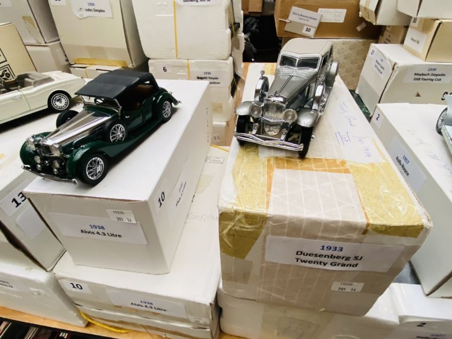 A collection of die cast model cars - including franklin mint - all boxed with display cases (7) - Image 4 of 5