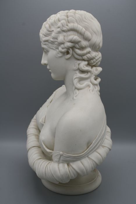 A 19th century English parian bust of Clytie, emerging from a sunflower. Maroon printed marks ' O - Bild 5 aus 10