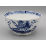 An 18th century Lowestoft porcelain tea bowl, Chinoiserie decorated in underglaze blue, 10.5cm