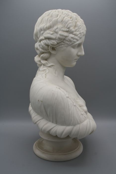 A 19th century English parian bust of Clytie, emerging from a sunflower. Maroon printed marks ' O - Bild 2 aus 10