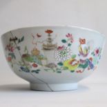 A 19th century polychrome Chinese bowl decorated with flowers   Date: 19th century, unmarked Size: