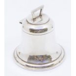 A George V silver bell shaped ink well, hallmarked by A J Zimmermann, Birmingham, 1921, gross weight