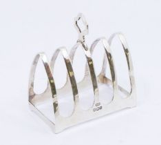 A modern silver five bar toast rack, hallmarked by Viner's of Sheffield, 1960, 1.64 ozt (50.6 grams)