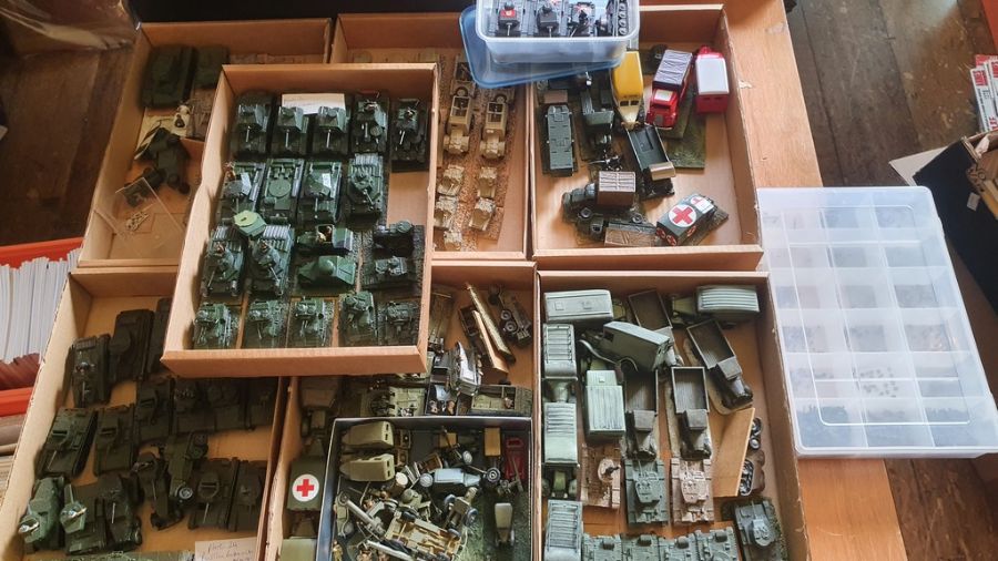 8 small boxes of Russian, British, German, Italian, tanks, lorries etc with a box of accessories. - Image 2 of 3