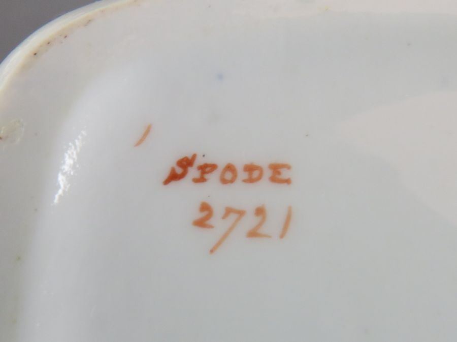 An early nineteenth century Spode porcelain tea service as pattern number 2721, c. 1820. It is - Bild 4 aus 4