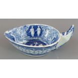 An early nineteenth century blue and white transfer-printed Spode Greek series butter boat, c. 1810.