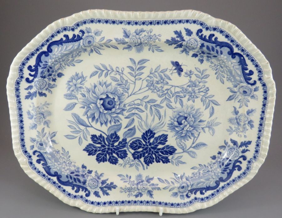 An early nineteenth century blue and white transfer-printed Spode Jasmine pattern medium platter, c.