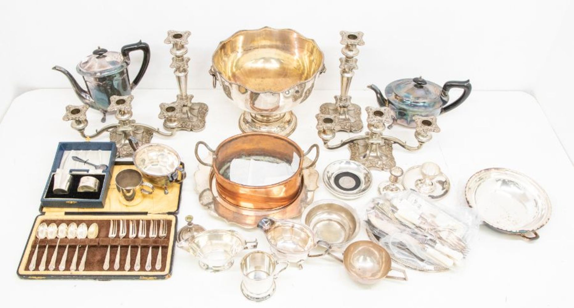 June Three Day Antiques & Collectors Auction - Webcast Only - Postage and Safe Click/Collect Only