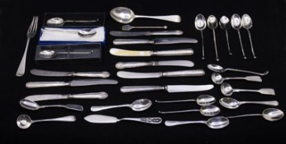 A collection of mainly 20th Century silver teaspoons including novelty designs with golf club