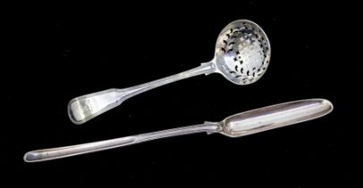A George IV silver marrow scoop, the reverse engraved with a crest, hallmarked by WC, London, 1831