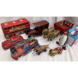 Tinplate: A collection of assorted vintage tinplate toys to include: Marx Duel Horse and Cart,