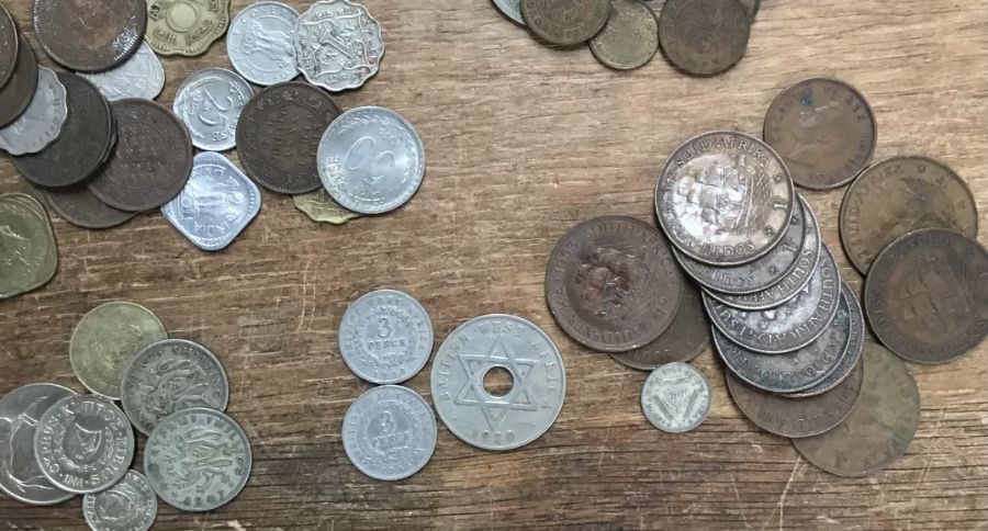 Collection of Commonwealth Coins includes South Africa, Australia, Palestine, East Africa, India, - Image 4 of 4