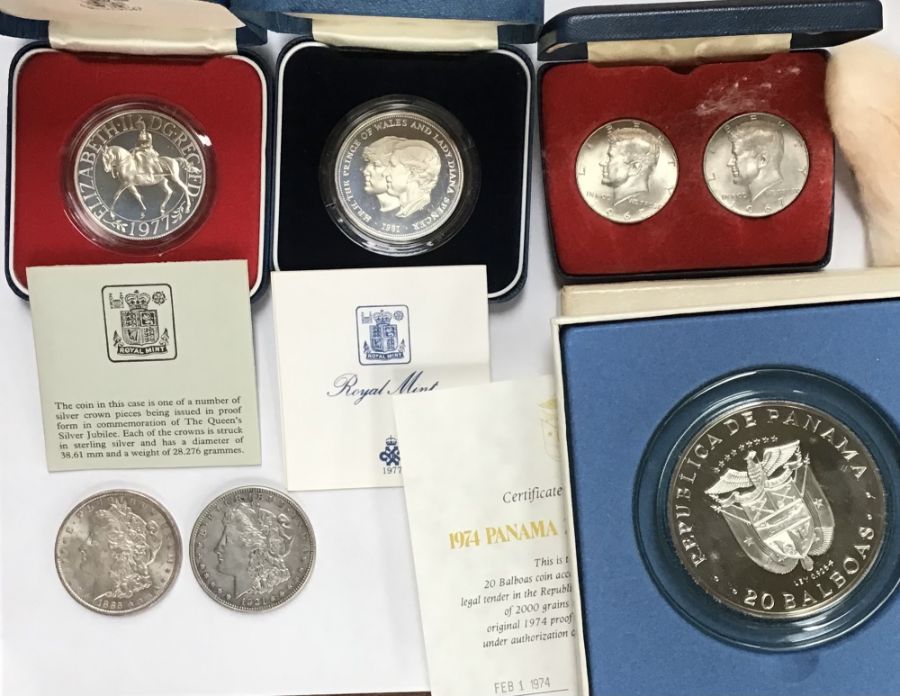 Royal Mint Silver Proof Crowns in Original Case with Certificate of Authenticity, Panama 1974 20