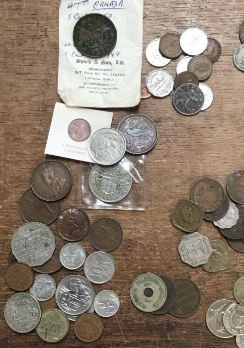 Collection of Commonwealth Coins includes South Africa, Australia, Palestine, East Africa, India, - Image 2 of 4