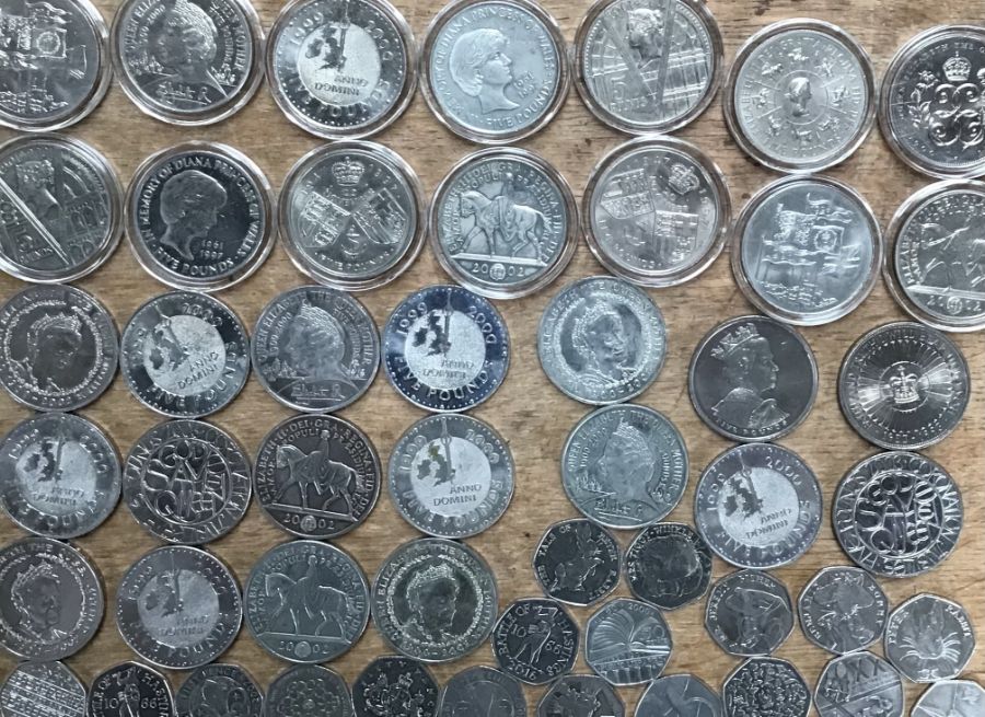 Large collection of Commemorative £5 (47), £2 (42), £1 & 50p (39) Coins. - Image 3 of 5