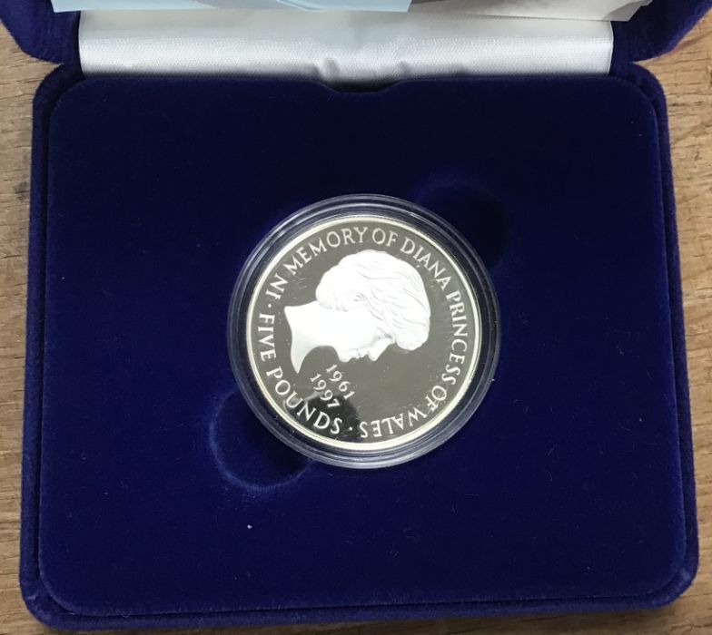 Silver proof coins in original cases with certificates. Includes Diana Memorial £5 coin,1977 - Image 2 of 3