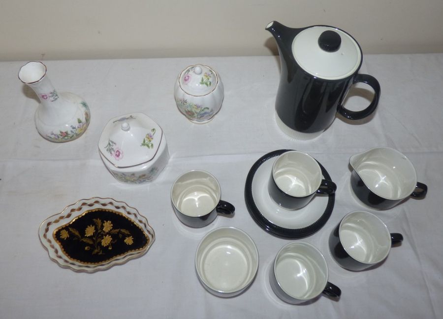 Aynsley part lot  and a black and white  Poole coffee pot , cream jug with 5 cups and 4 saucers ( - Image 2 of 3