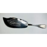 A Georgian silver fish slice, London 1827 with sponsors mark for John Lias & sons. (1)