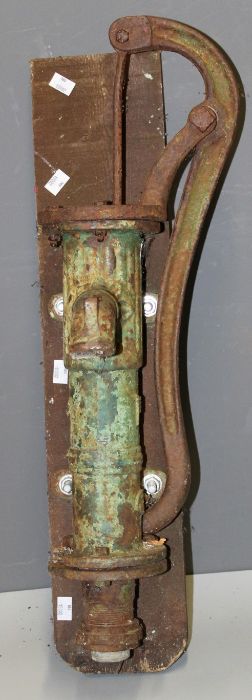 A Victorian cast iron water pump, maximum length, 69cm (including fittings) - Bild 2 aus 2