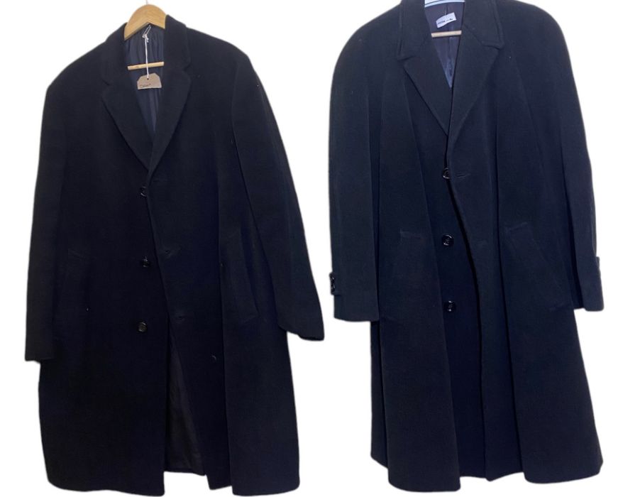vintage men's coats to include an Austin Arnold 3 pocket with vent back, a 1940s/50s  herringbone - Image 4 of 6