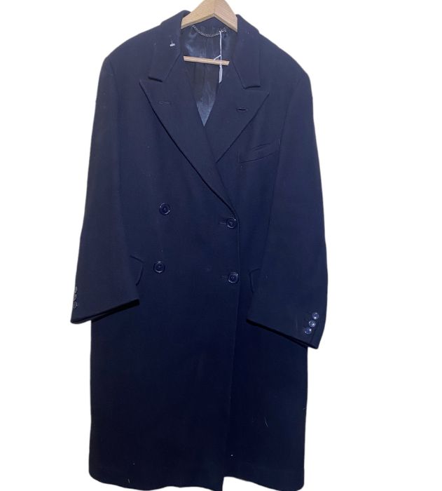 vintage men's coats to include an Austin Arnold 3 pocket with vent back, a 1940s/50s  herringbone - Image 3 of 6