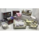 Dolls House Emporium- many pieces of unused old shop stock unused vintage Bedroom light paint effect