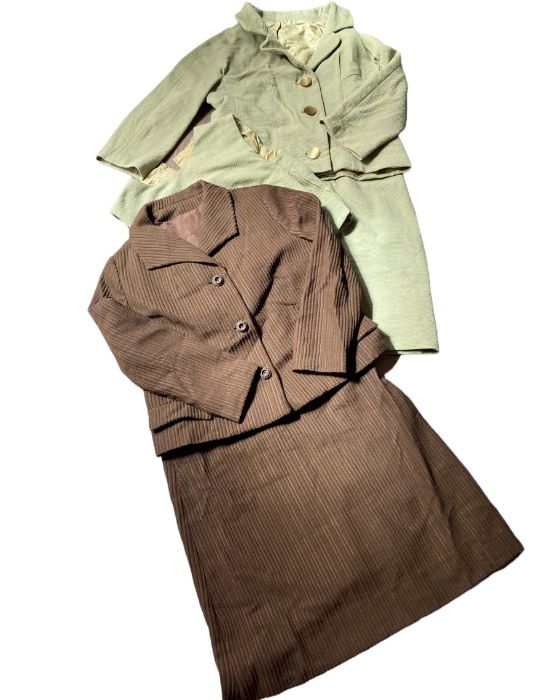 A collection of 1960s clothing to include three suits, a dress, 2 coats, 3 skirts and 3 tops (12) - Image 3 of 4