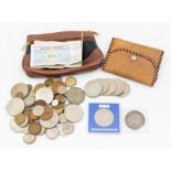 A bag of British coins & commemorative crowns, includes 1935 crown.