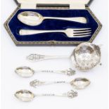 A collection of silver to include: three George V teaspoons, engraved monogram for Fife and Forfar