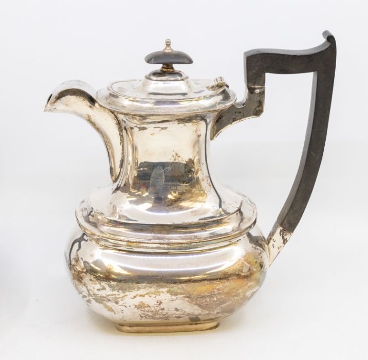 A George VI silver matched four piece tea service to include: teapot, hot water jug, sugar bowl - Image 2 of 4
