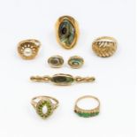 A collection of 9ct gold jewellery to include an abalone ring, size Q1/2, abalone earrings and