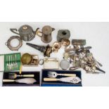 A collection of large silver plated items to include cased fish eaters, EPNS flatware etc