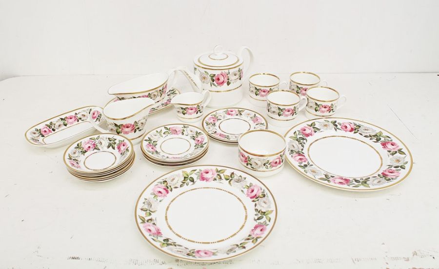 Royal worcester royal garden dinner, tea and coffee set (Q)