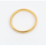 A 22ct gold wedding band, width approx. 2mm, size L, weight approx. 2.7gms   Further details: good