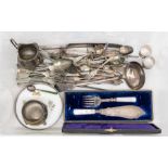 A collection of plate, EPNS to include: fiddle pattern flatware, cake knives, boxed fish servers,