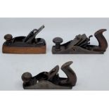 An Ohio Tool Co. No.024 wooden soled adjustable smooth plane, with Ohio Tool Co. cutter, sole