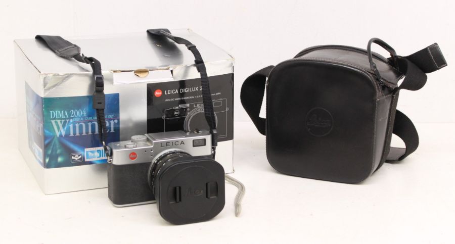 Leica: A boxed Leica Digilux 2 digital camera body, 3011263, 2004, appears in good condition,