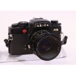 Leica: A Leica R5 Schwz camera body, 1698080, 1986, generally in good order, shutter is in working