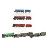 OO Gauge: A collection of six assorted OO Gauge locomotives to comprise: Hornby Sir Nigel Gresley