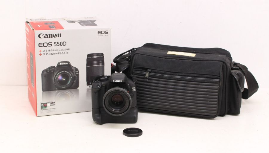 Canon: A boxed Canon EOS 550D digital camera body, 3233551252, visually appears in good order,